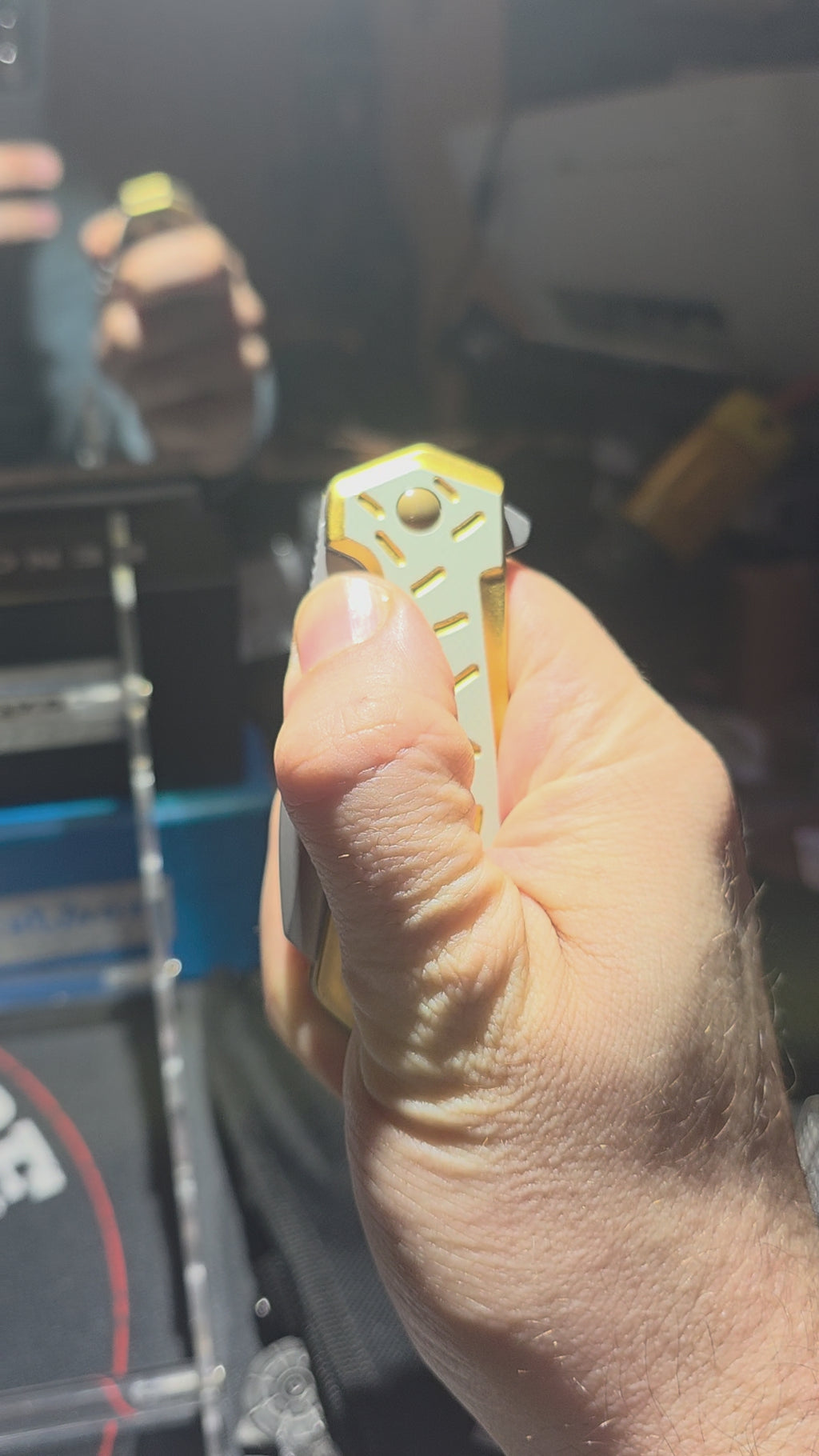 Wartech - 6.5" Yellow Sprinkles | Spring Assisted Pocket Knife
SKU:PWT466C